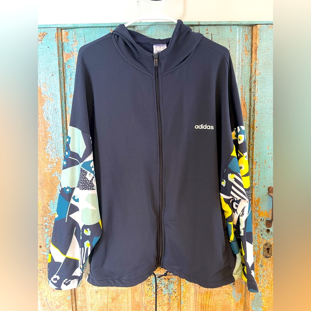 EUC Womens Adidas zip up